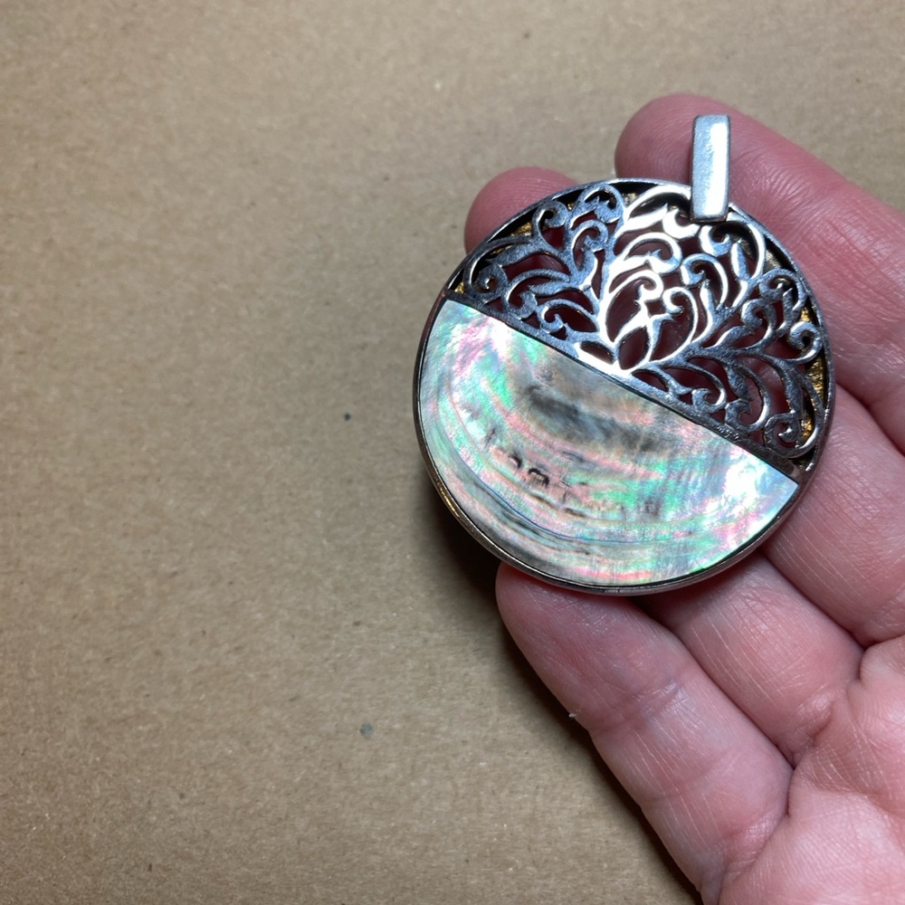Sterling Silver Shell Abalone Circle Pendant - image 5